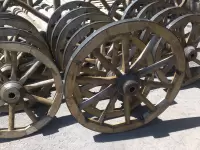 Деревянное колесо для телеги D=72 см