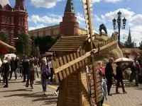 Большая декоративная мельница для сада