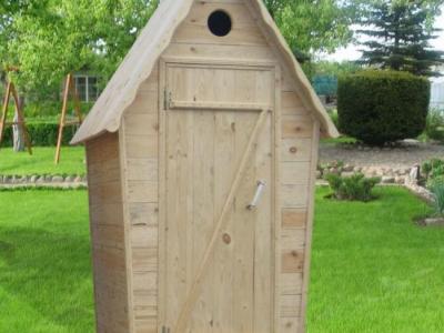 Туалет для дачи деревянный, туалетная кабинка