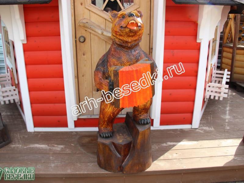 Деревянная скульптура "Медведь с гармошкой"