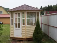 Закрытая беседка остекленная