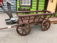 Телега декоративная для сада средняя